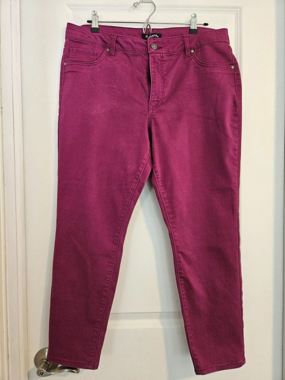 d. jeans Raspberry Stretch Ankle Pants – Size 16